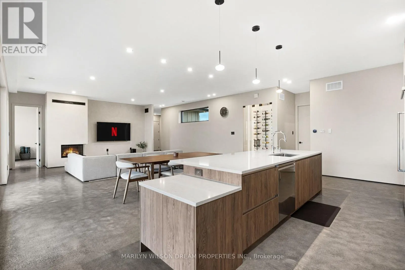 2486 HOWE ISLAND DRIVE