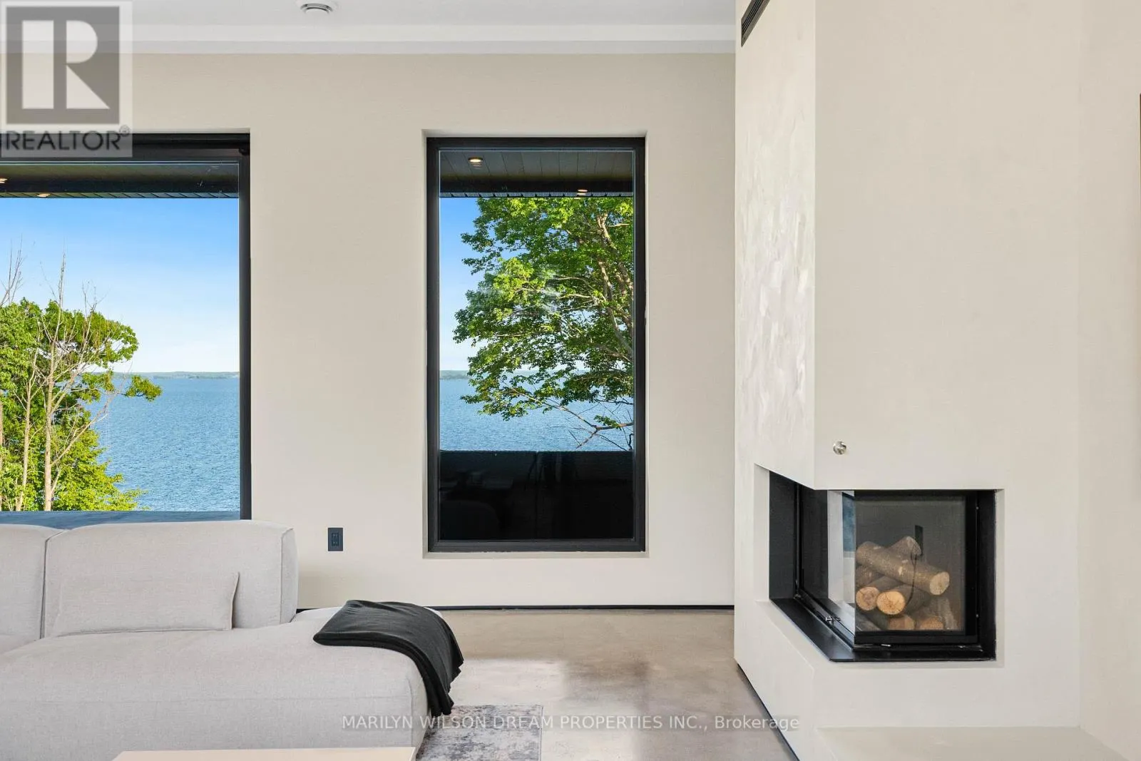 2486 HOWE ISLAND DRIVE
