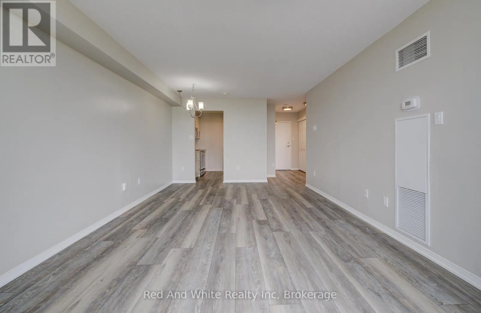 802 - 1414 KING STREET E #802