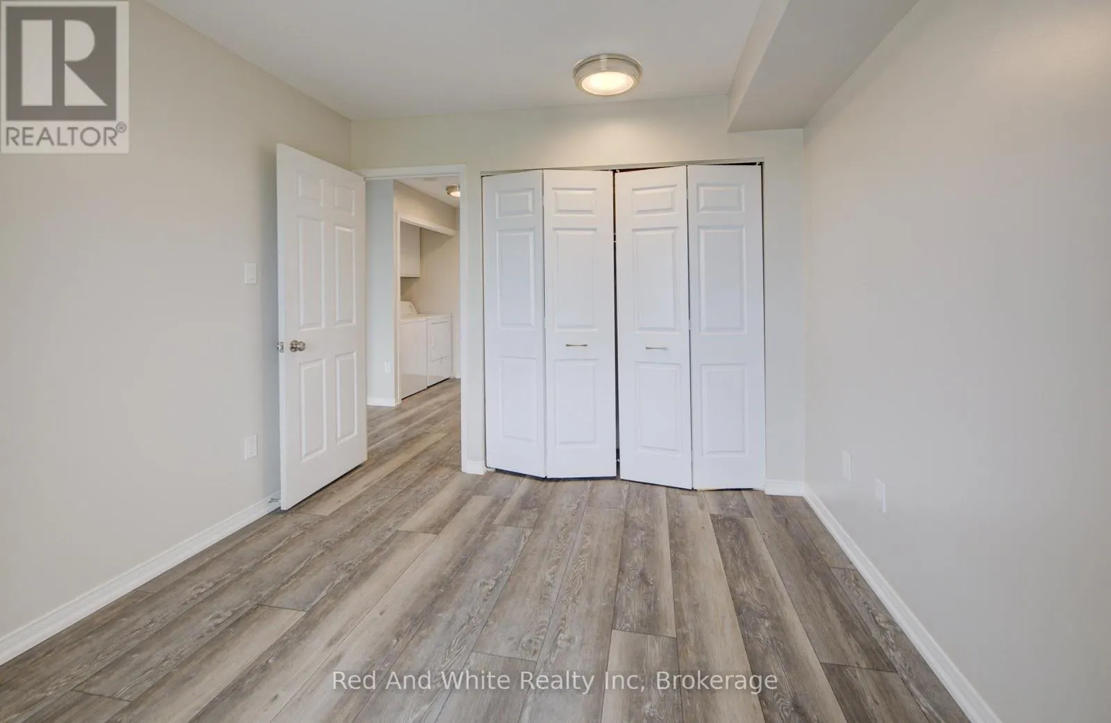 802 - 1414 KING STREET E #802