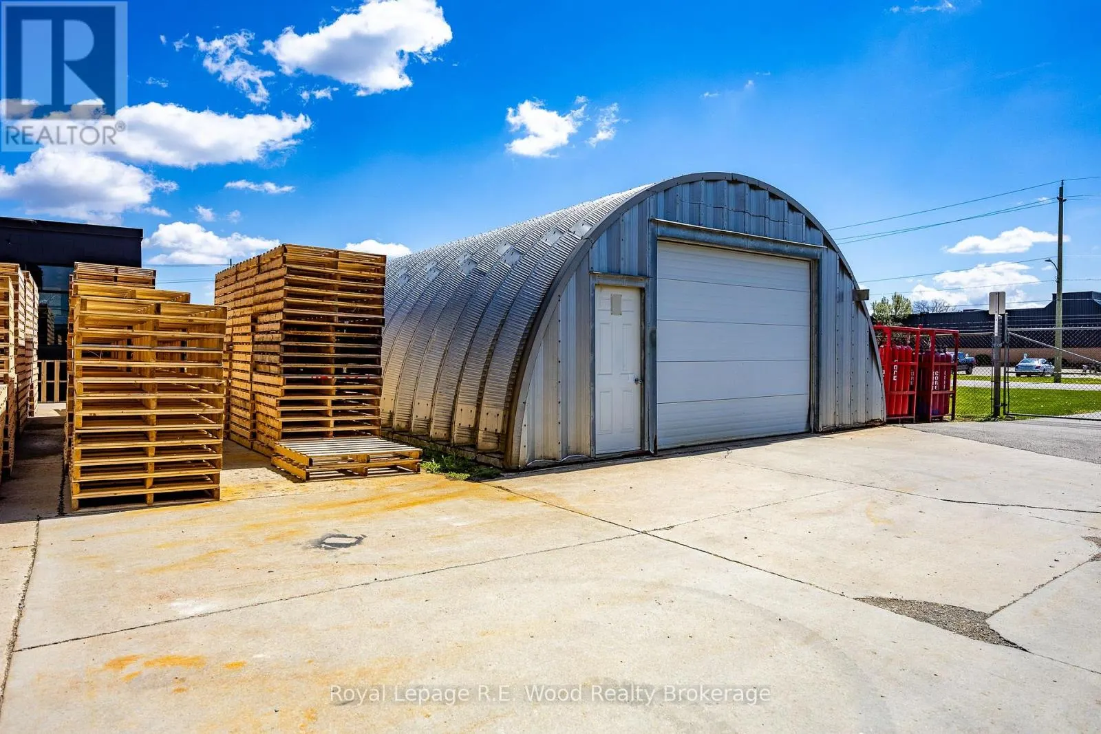 1523 BELL MILL SIDE ROAD