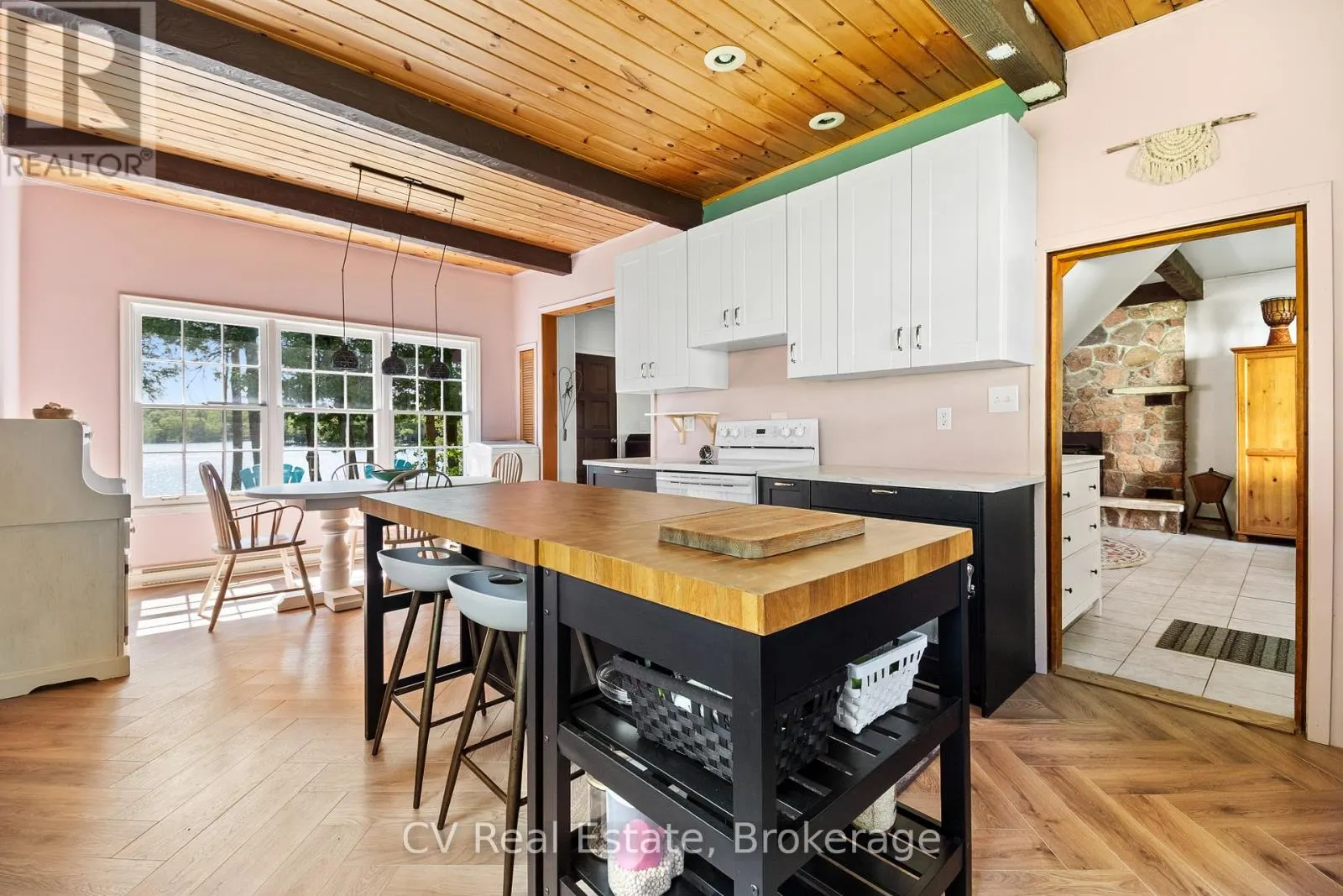 1113 MOON RIVER ROAD
