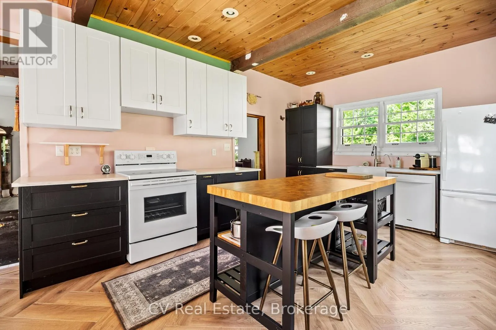 1113 MOON RIVER ROAD