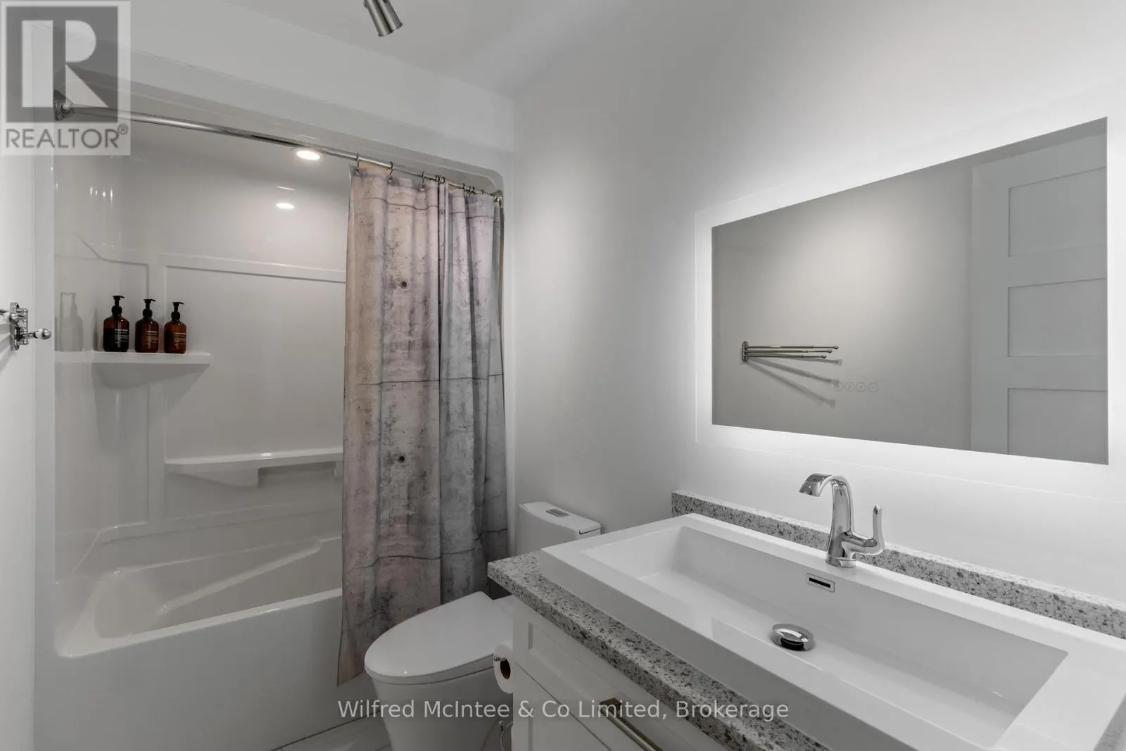 159 UPPER LORNE BEACH ROAD