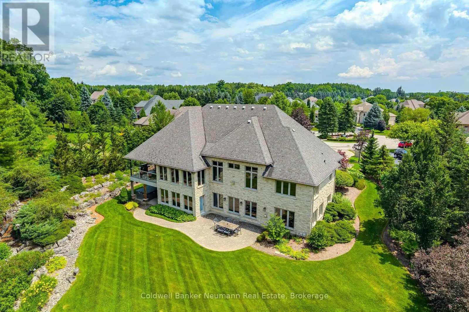 33 CASSIN COURT