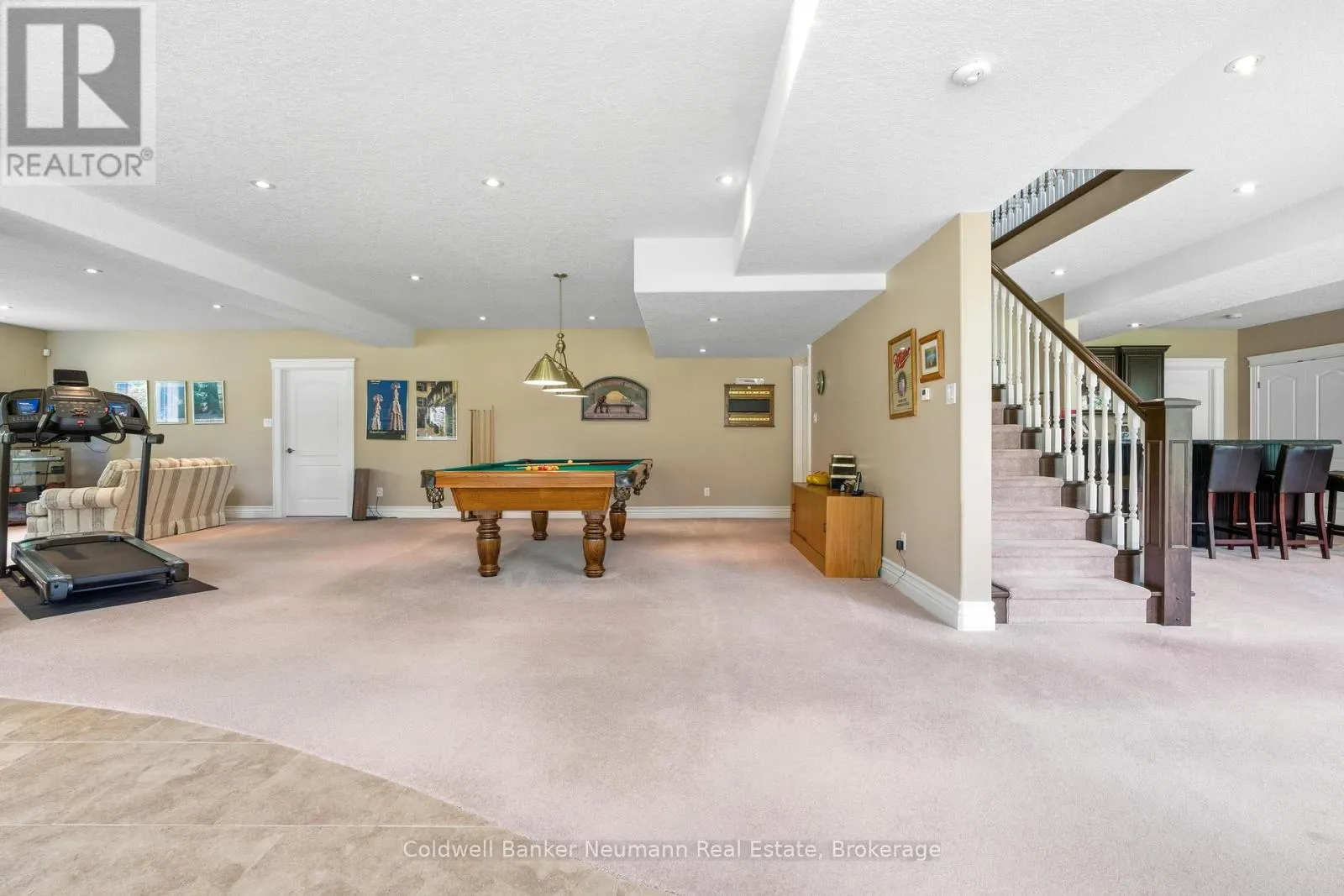 33 CASSIN COURT