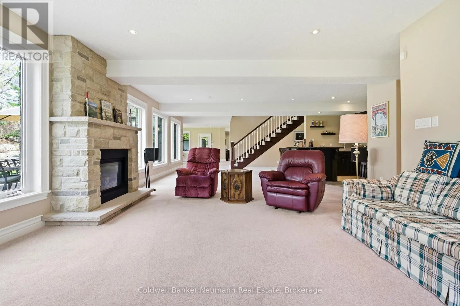 33 CASSIN COURT