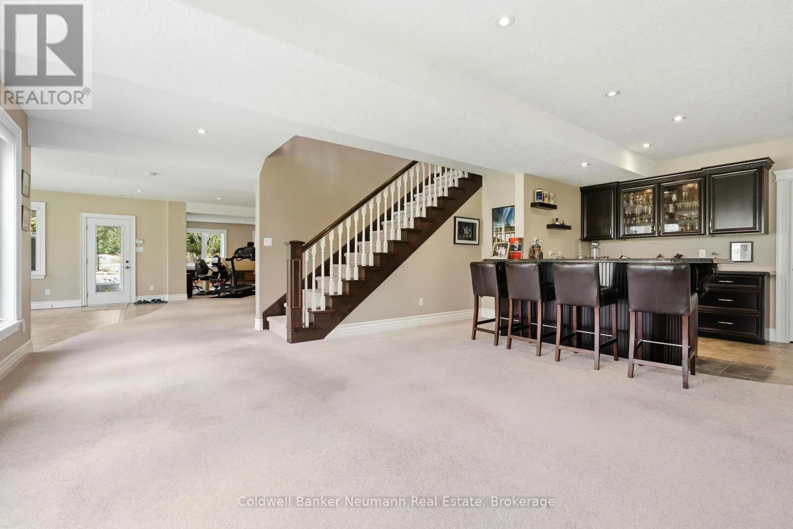 33 CASSIN COURT