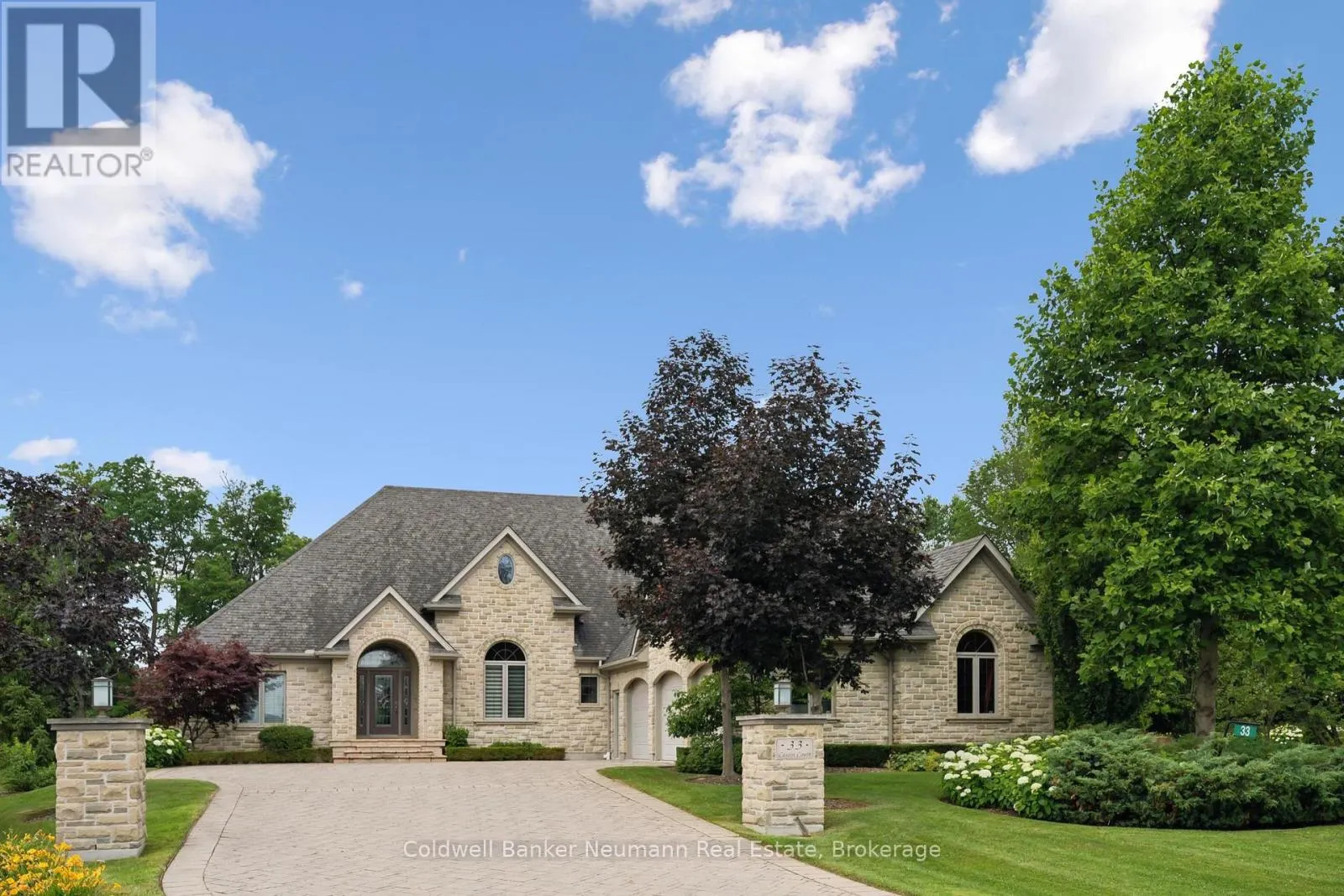 33 CASSIN COURT
