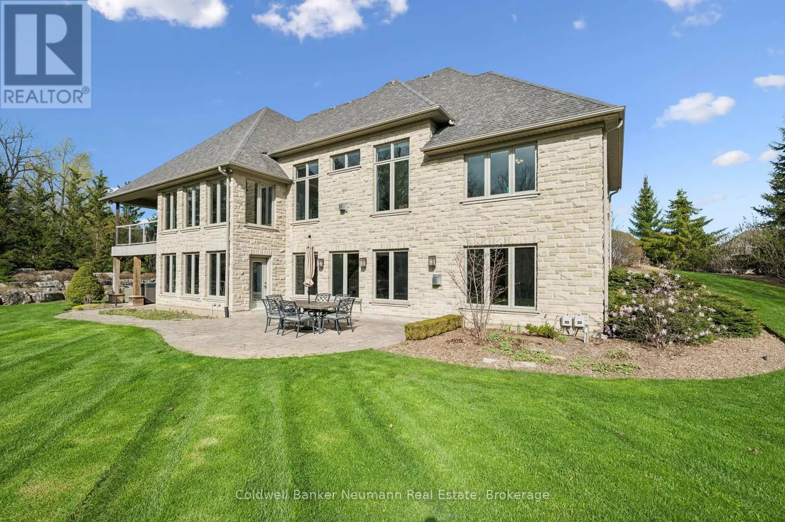 33 CASSIN COURT