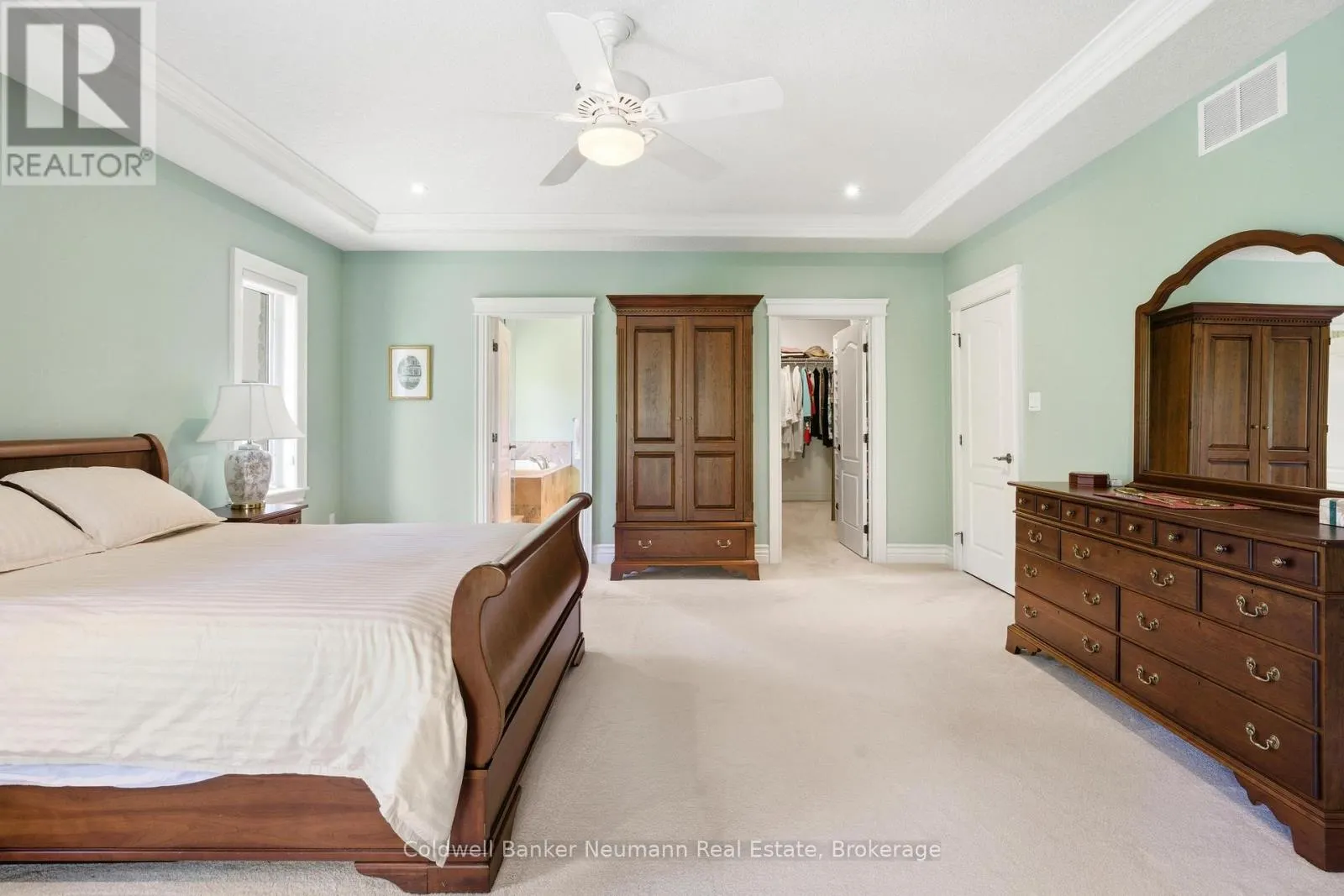 33 CASSIN COURT