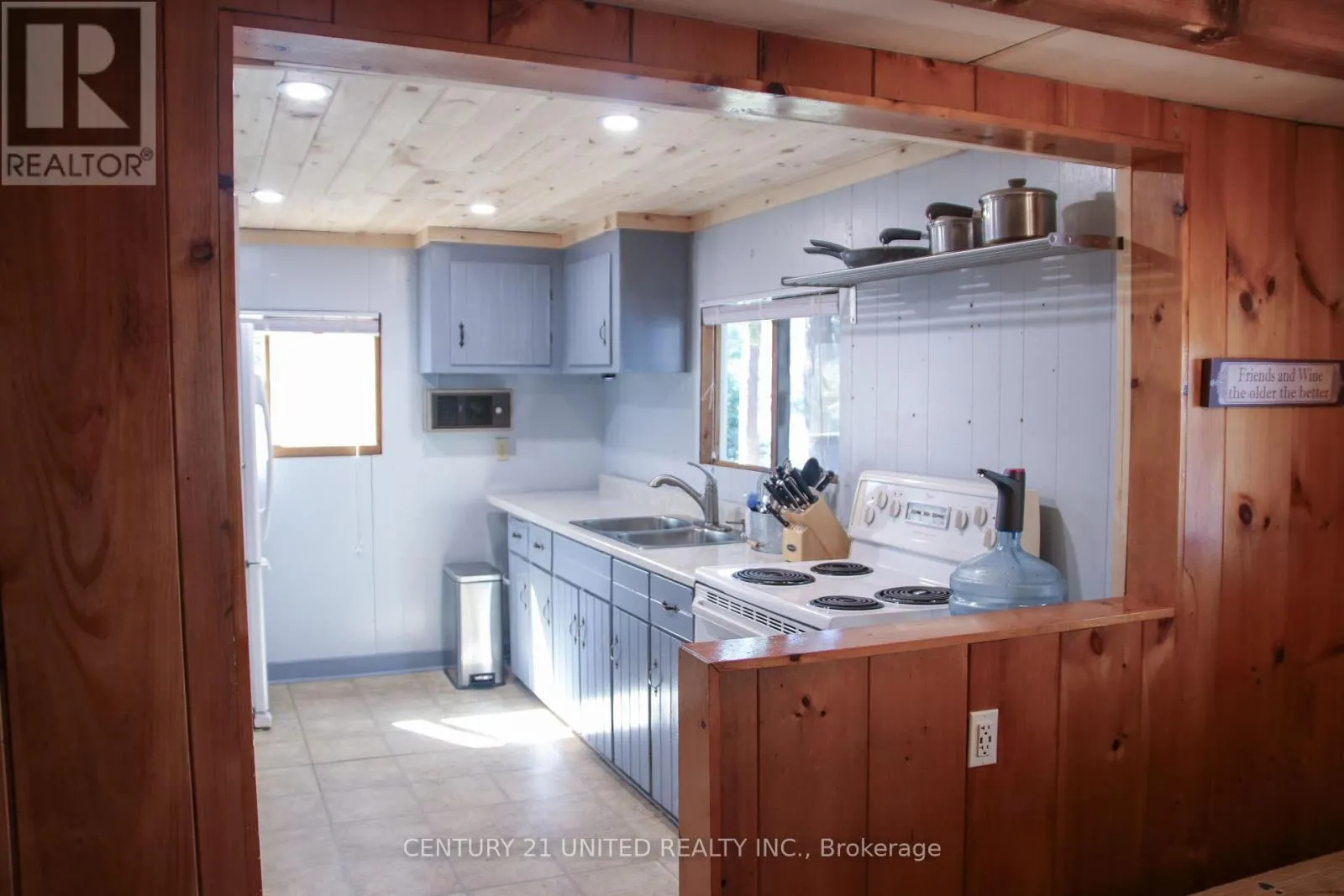 812 ISLAND 8 CATCHACOMA LAKE
