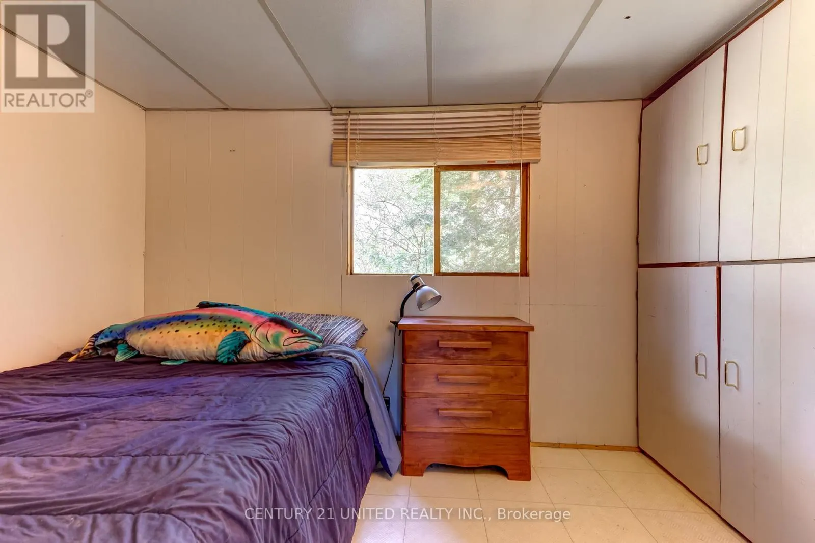 812 ISLAND 8 CATCHACOMA LAKE