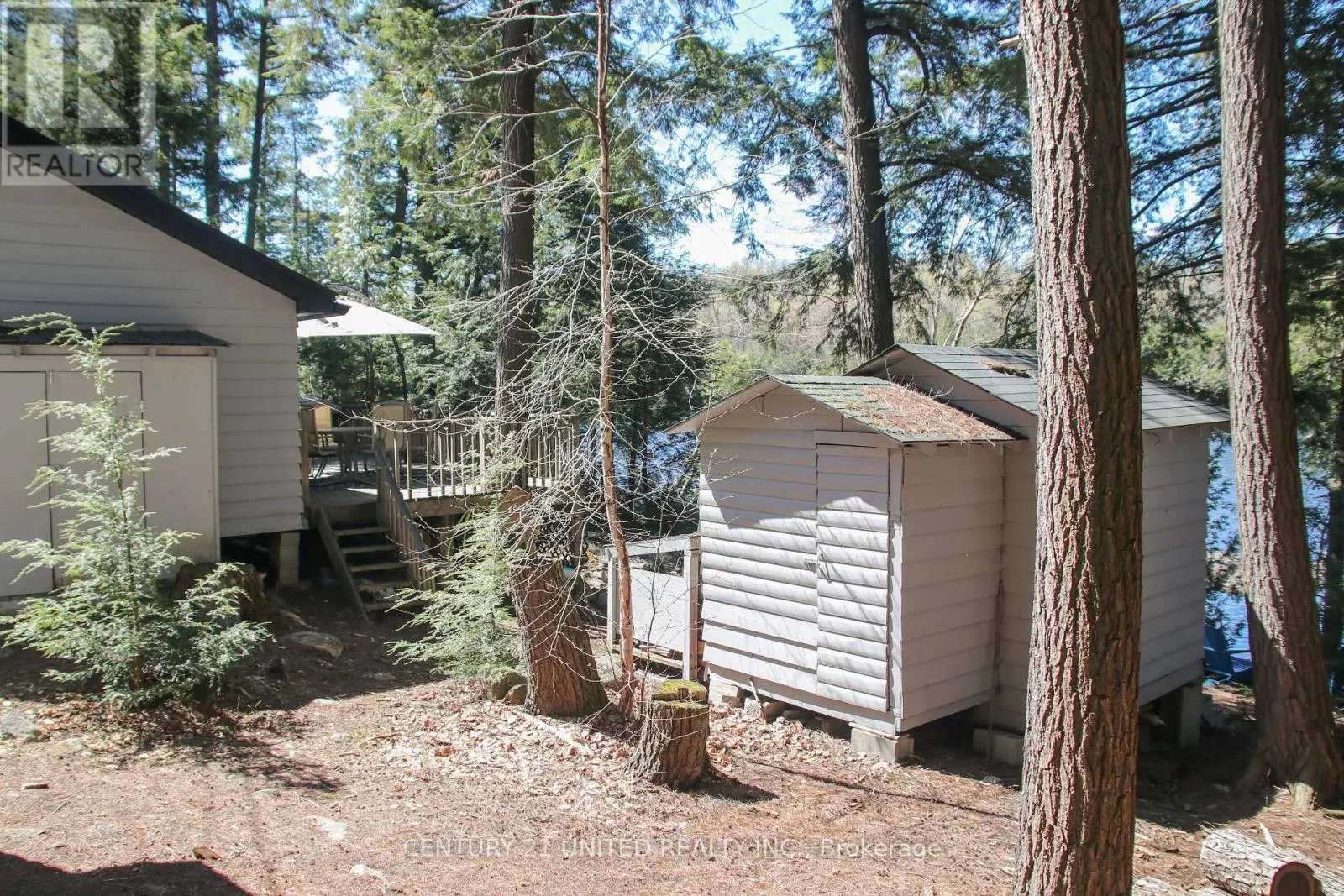 812 ISLAND 8 CATCHACOMA LAKE