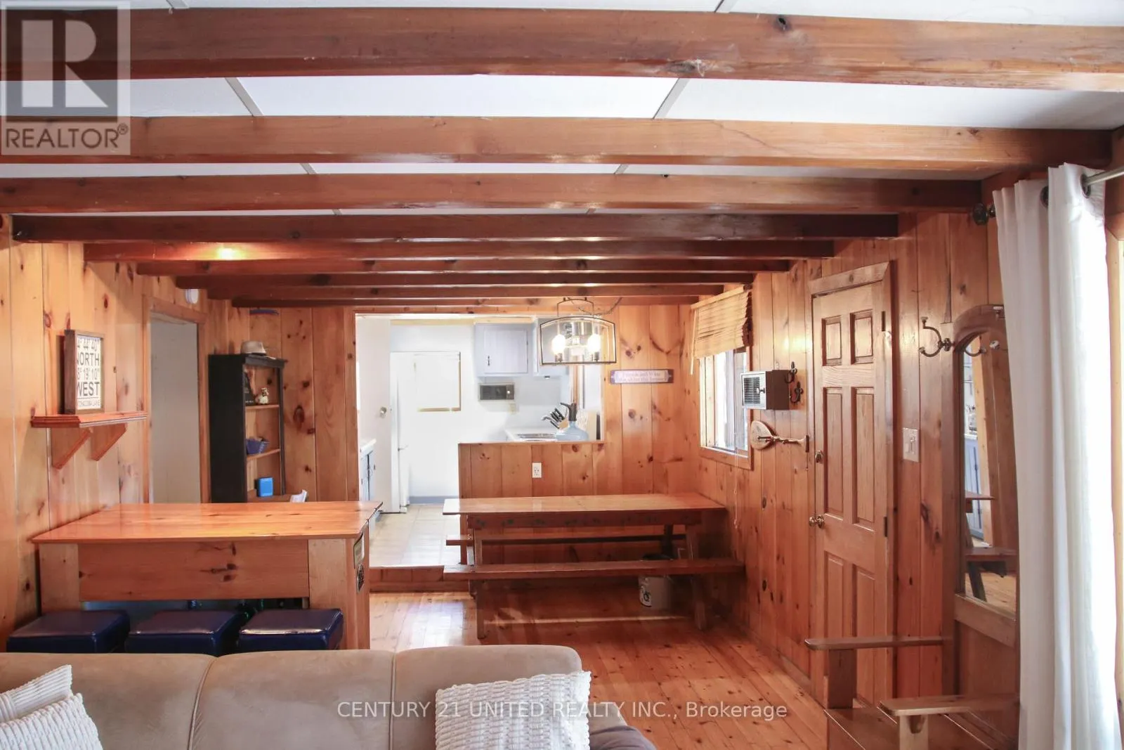 812 ISLAND 8 CATCHACOMA LAKE