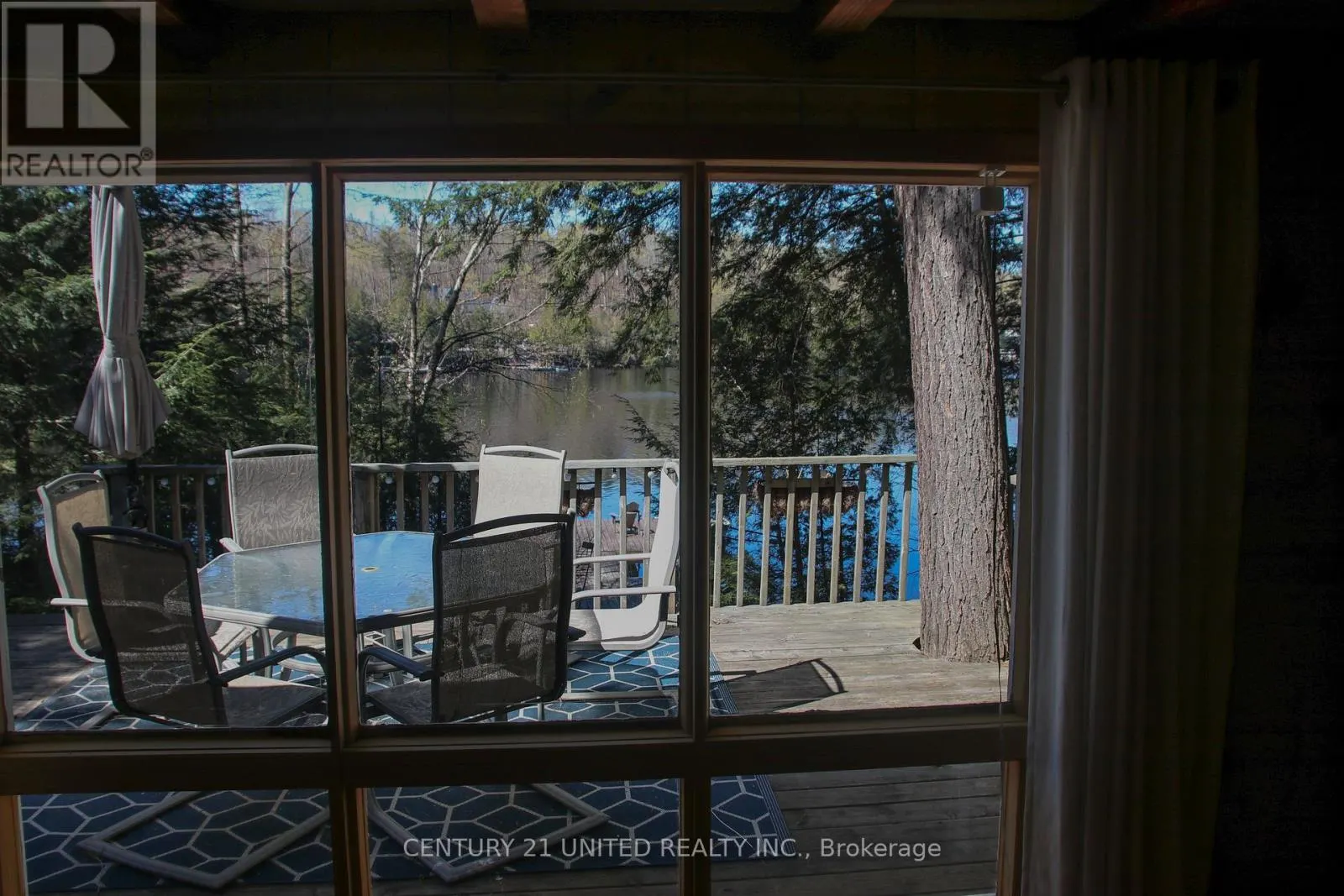 812 ISLAND 8 CATCHACOMA LAKE