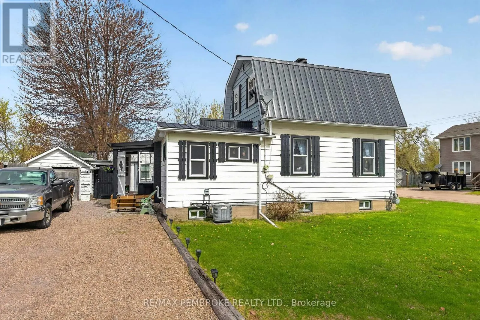 302 WILLARD STREET