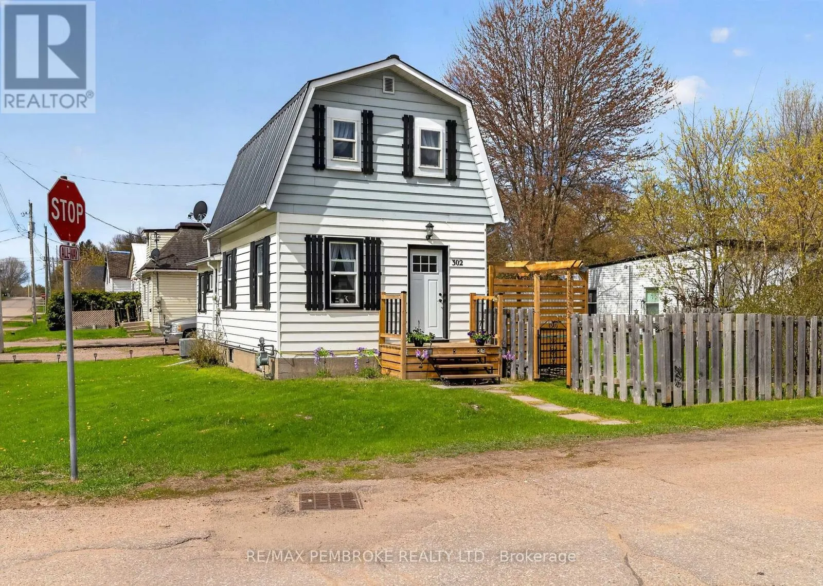 302 WILLARD STREET