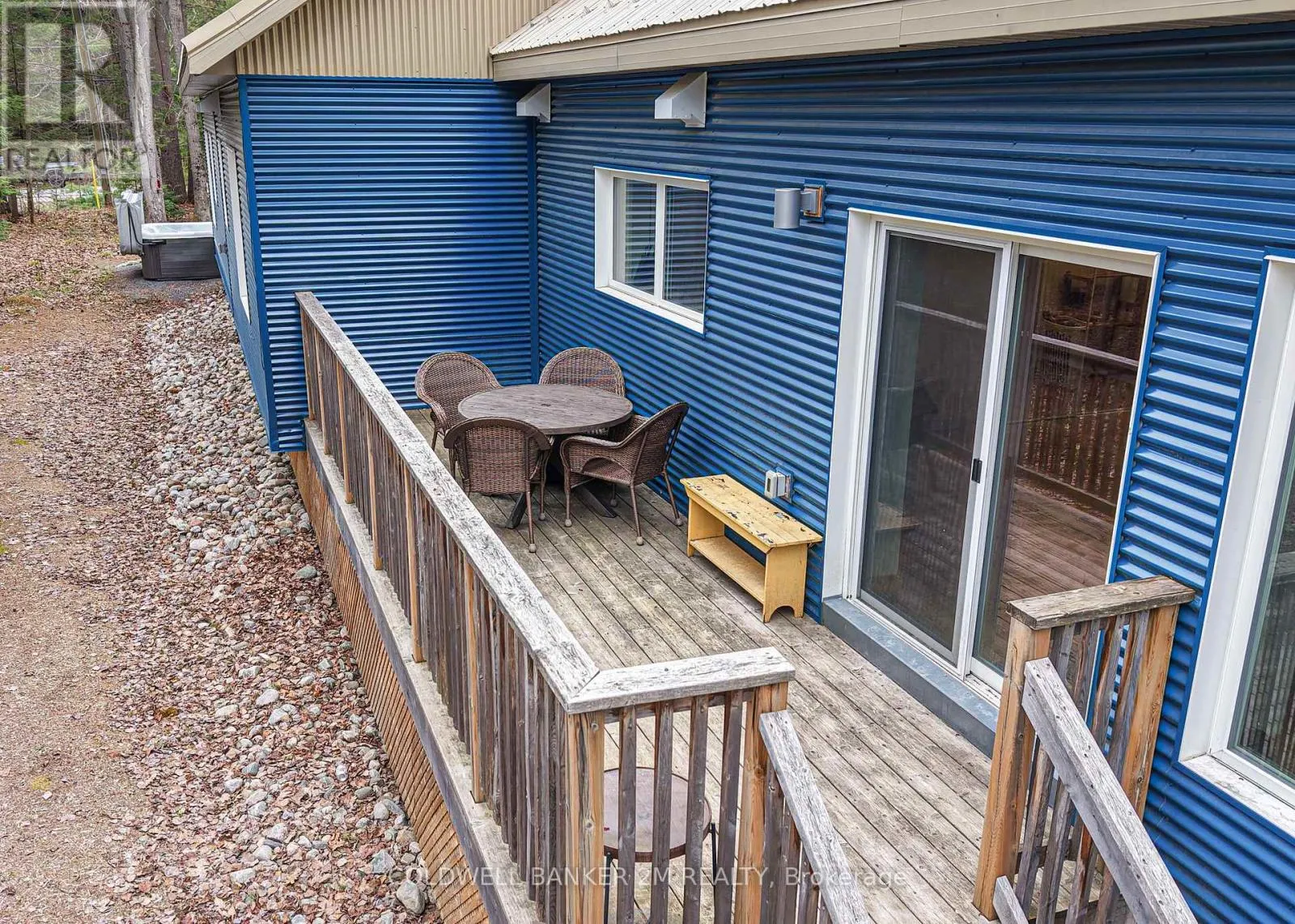 2776 MUSKOKA RD. 117 ROAD S
