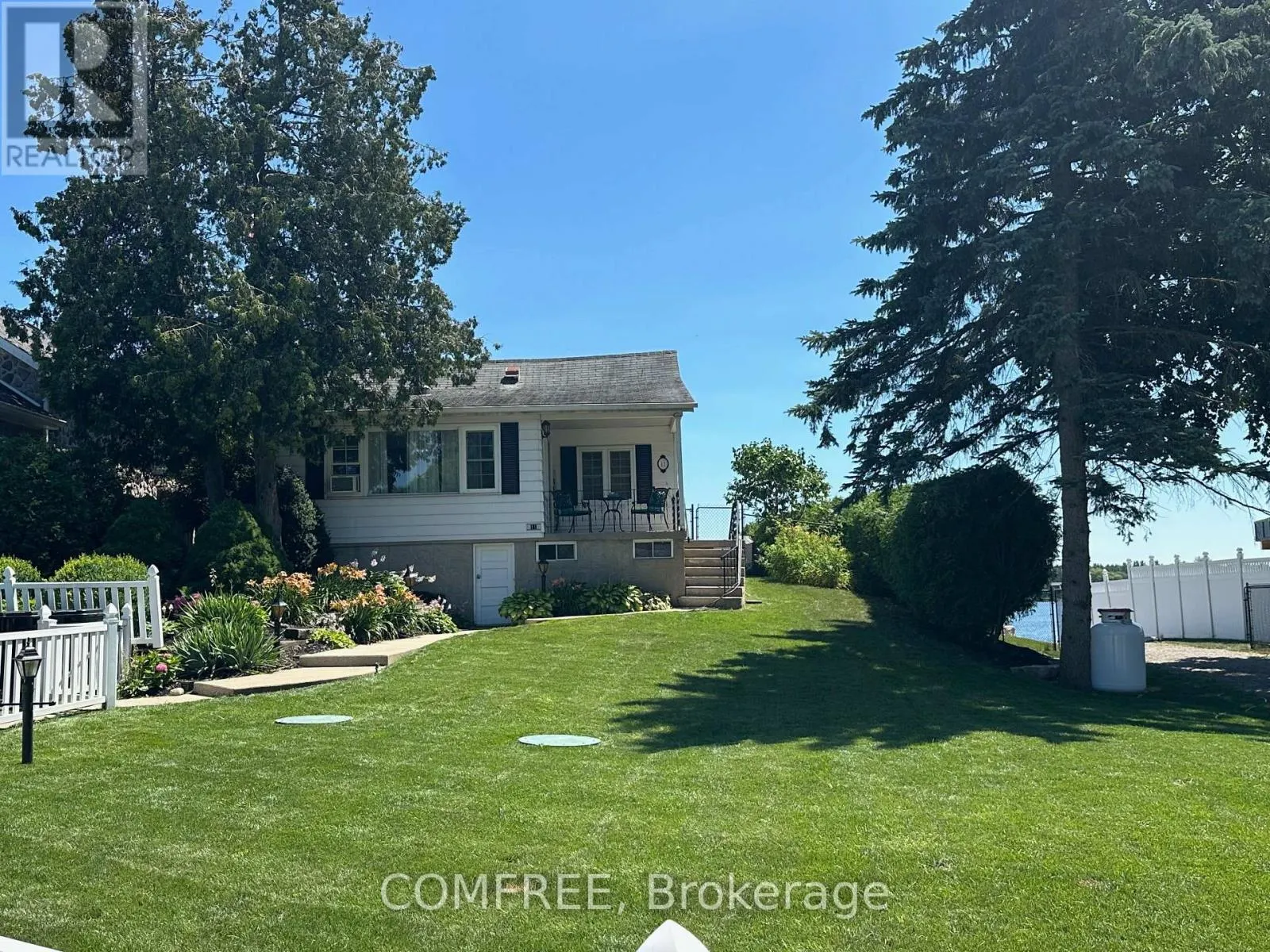 11 LAKE AVENUE