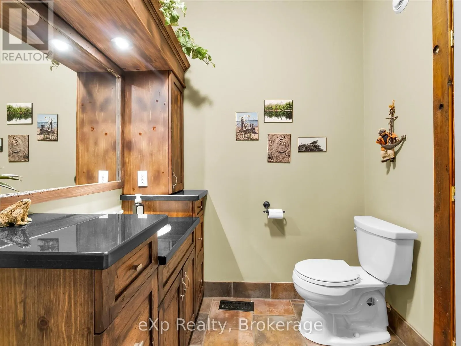 6646 1040LITTLEBEAUSOLEIL ISLAND