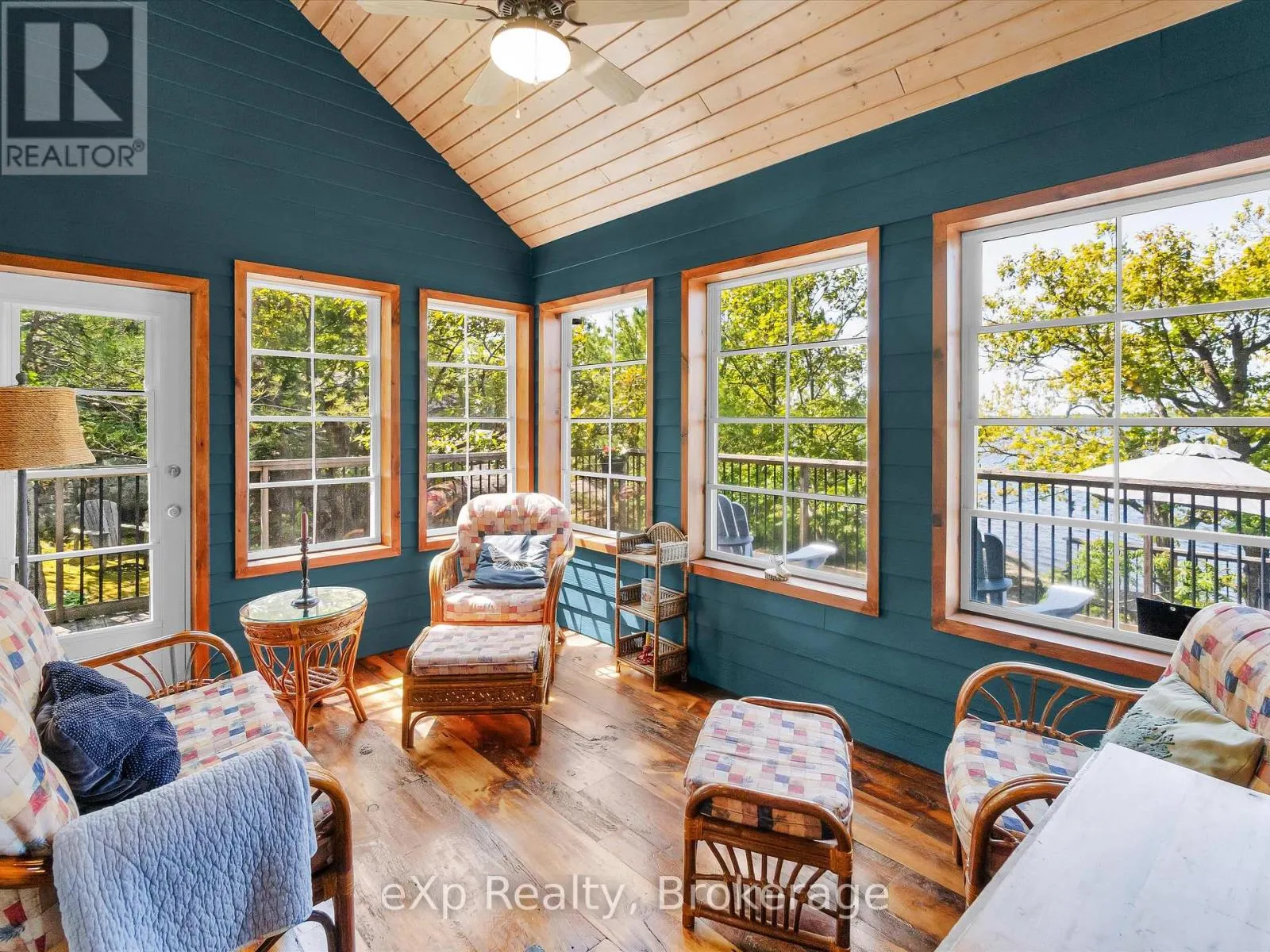6646 1040LITTLEBEAUSOLEIL ISLAND