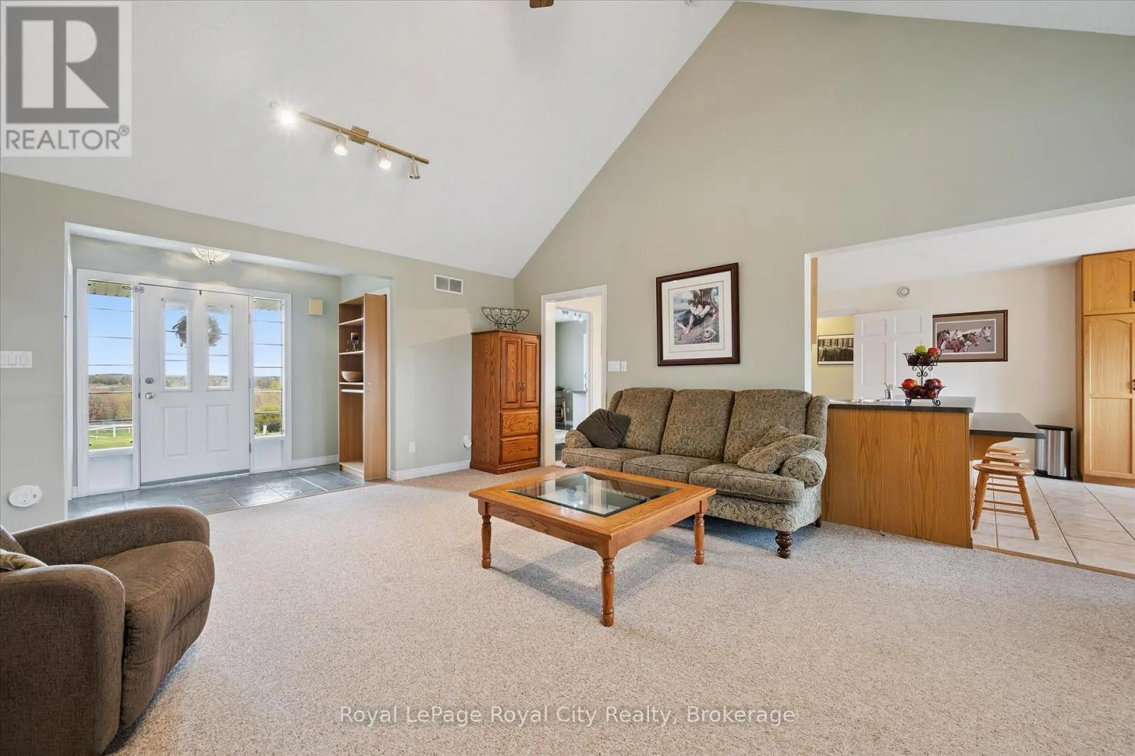 8284 INDIAN TRAIL