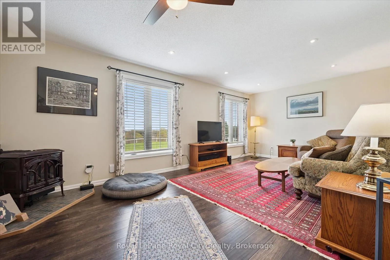 8284 INDIAN TRAIL
