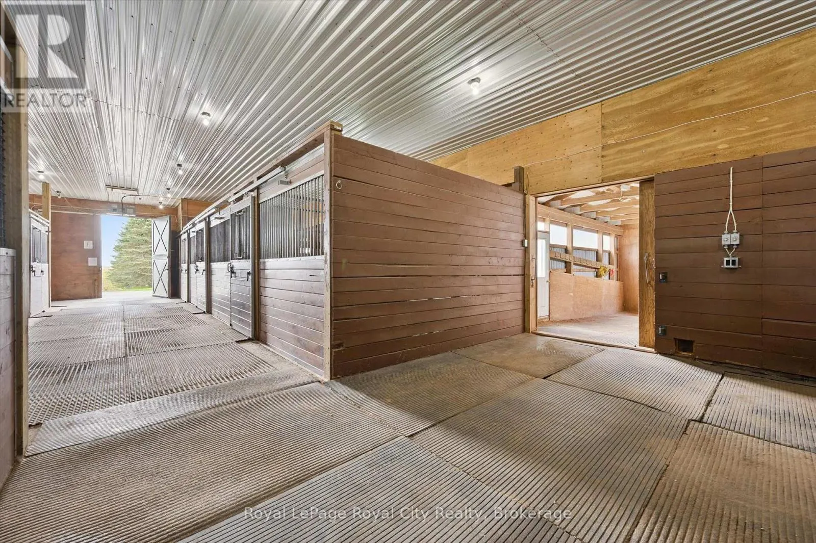 8284 INDIAN TRAIL