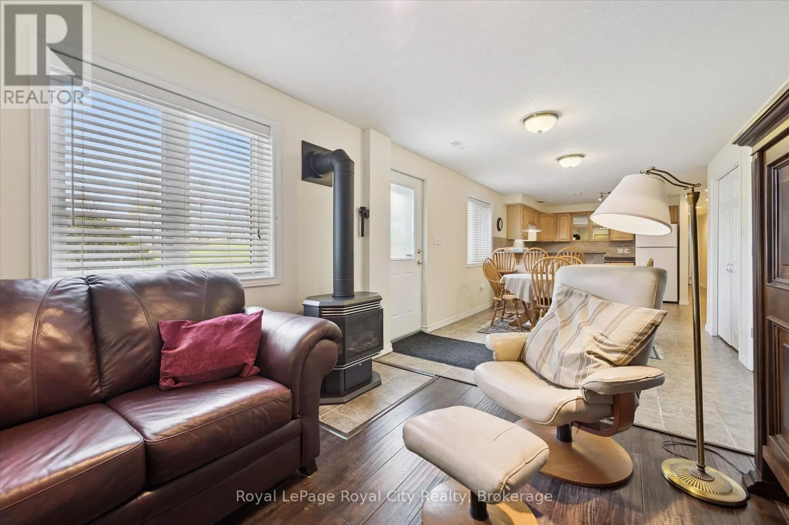8284 INDIAN TRAIL