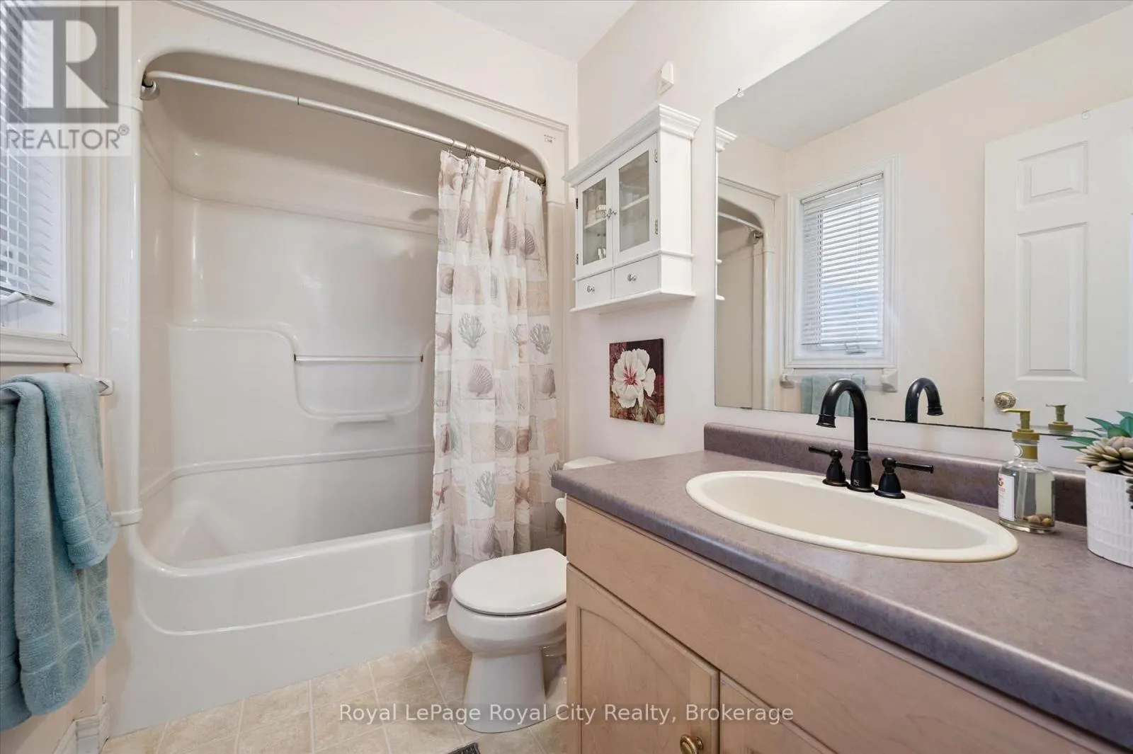 8284 INDIAN TRAIL