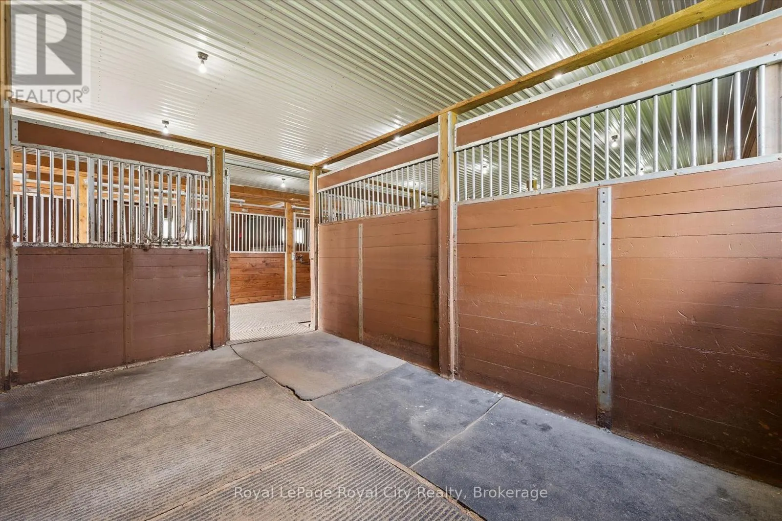 8284 INDIAN TRAIL