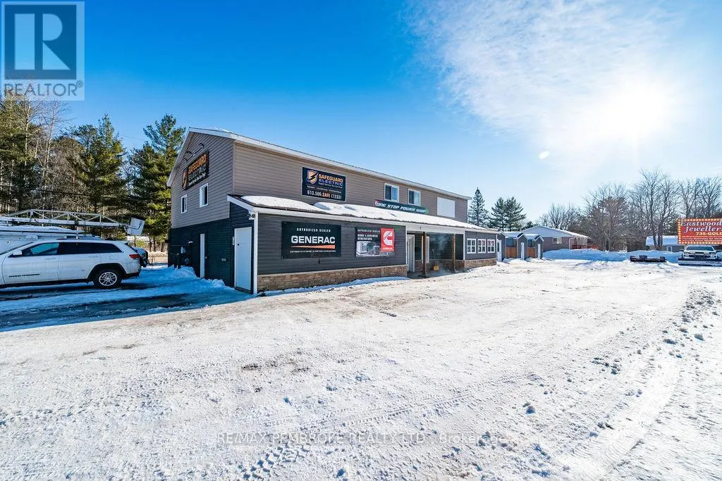 A - 2551 PETAWAWA BOULEVARD #A