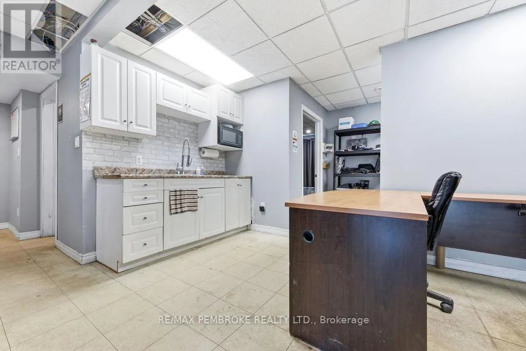 A - 2551 PETAWAWA BOULEVARD #A