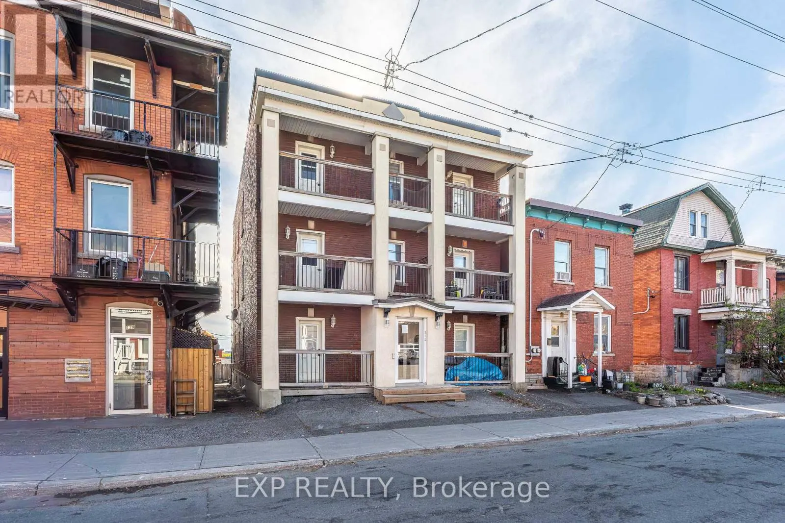 118 ROCHESTER STREET