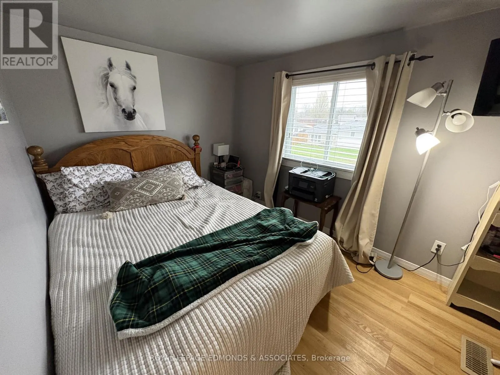 650 LORNE STREET W