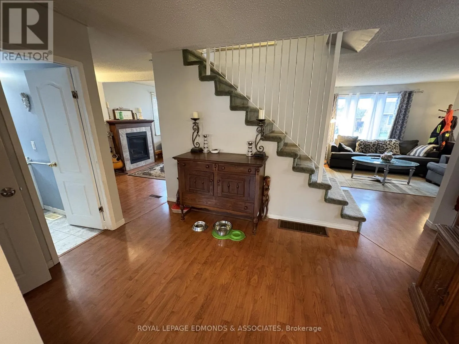 650 LORNE STREET W