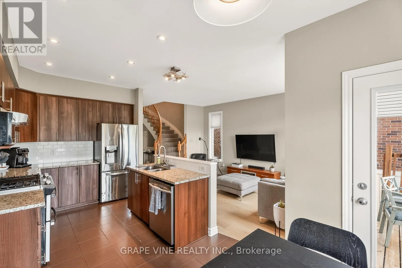 510 GRAND TULLY WAY