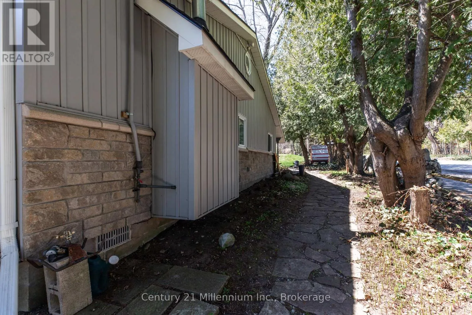 117 KIOWANA BEACH ROAD