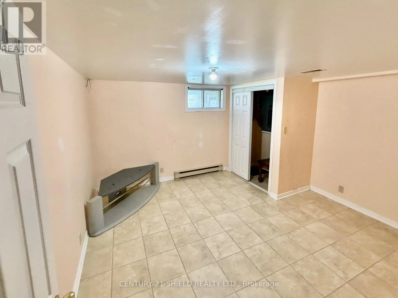 ST. ANDREWS - 17637 ISLAND ROAD E