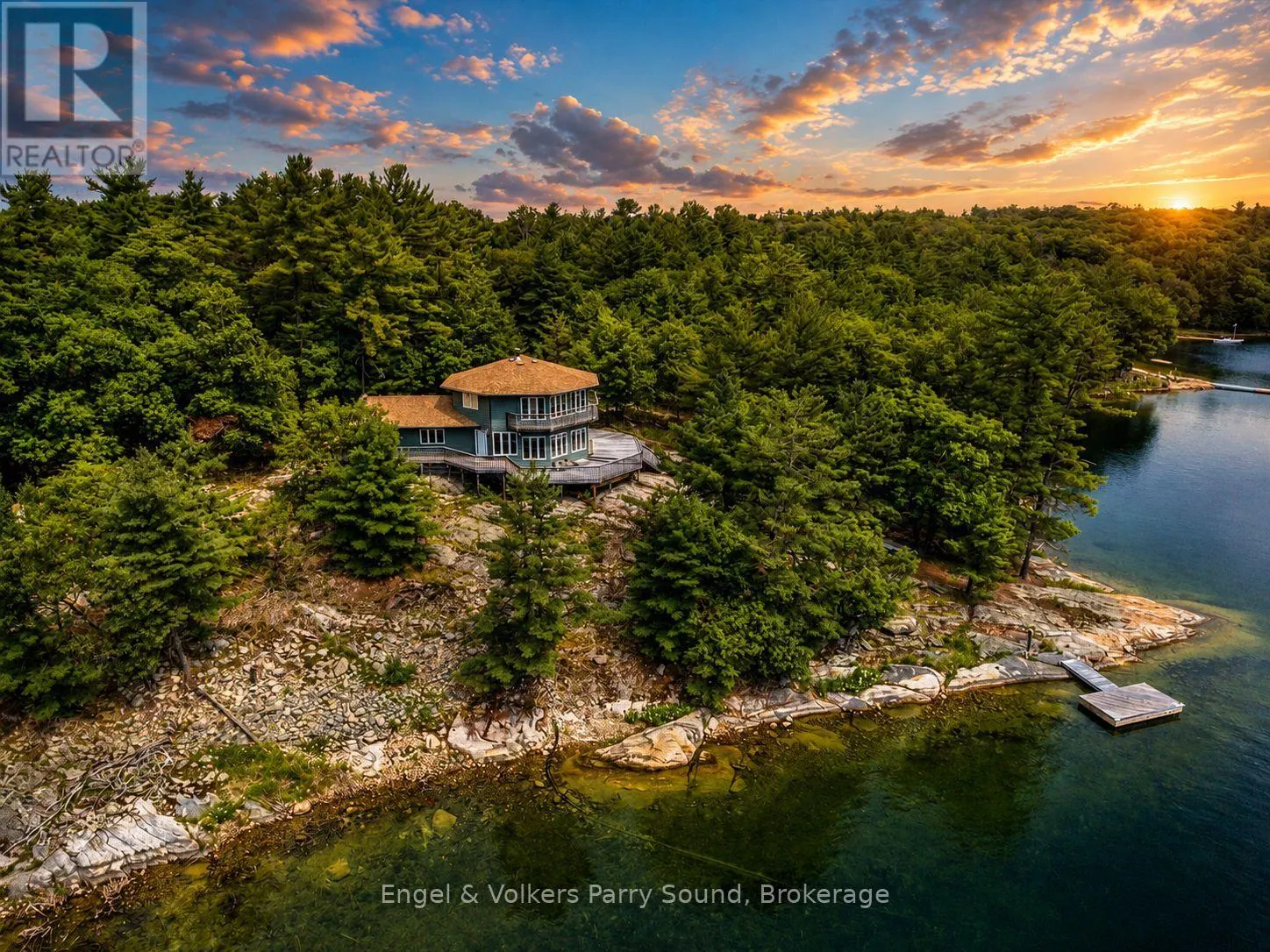 1 LOON BAY