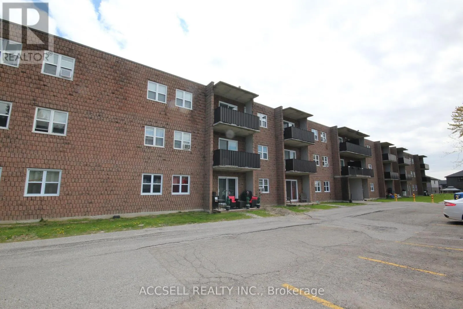 212 - 276 MERRITT AVENUE