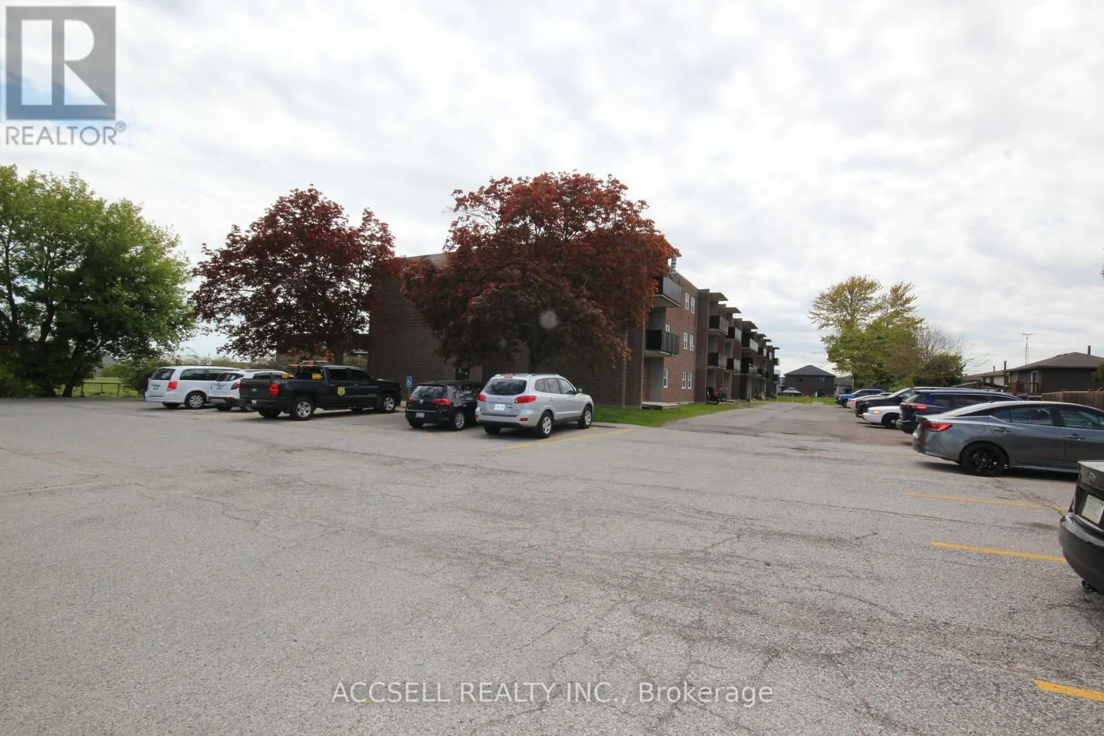 212 - 276 MERRITT AVENUE