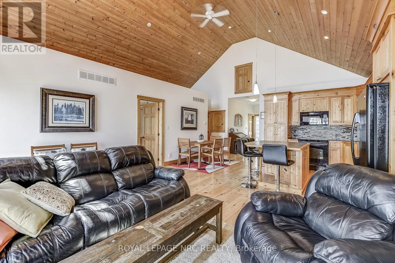 10849 LAKESHORE ROAD W