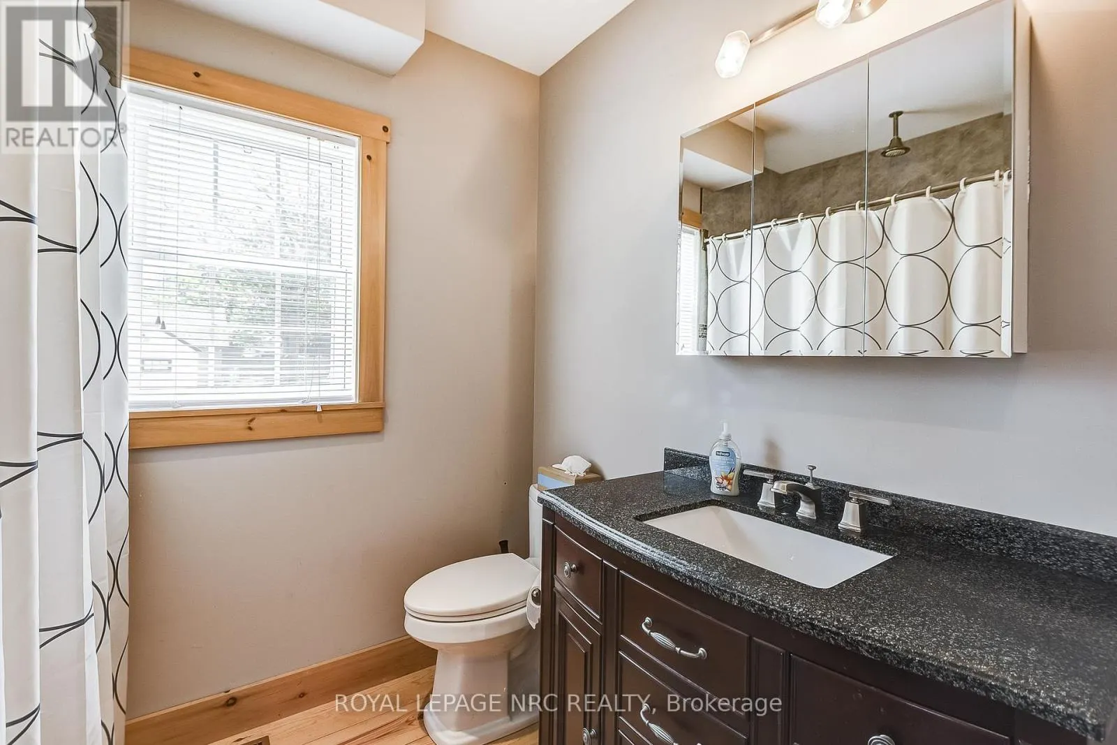 10849 LAKESHORE ROAD W