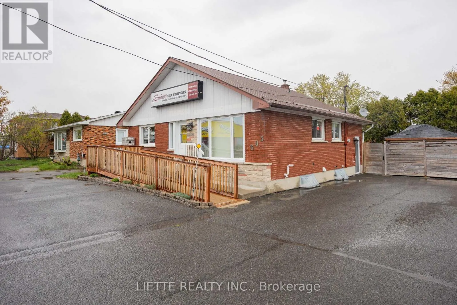 385 MAIN STREET S