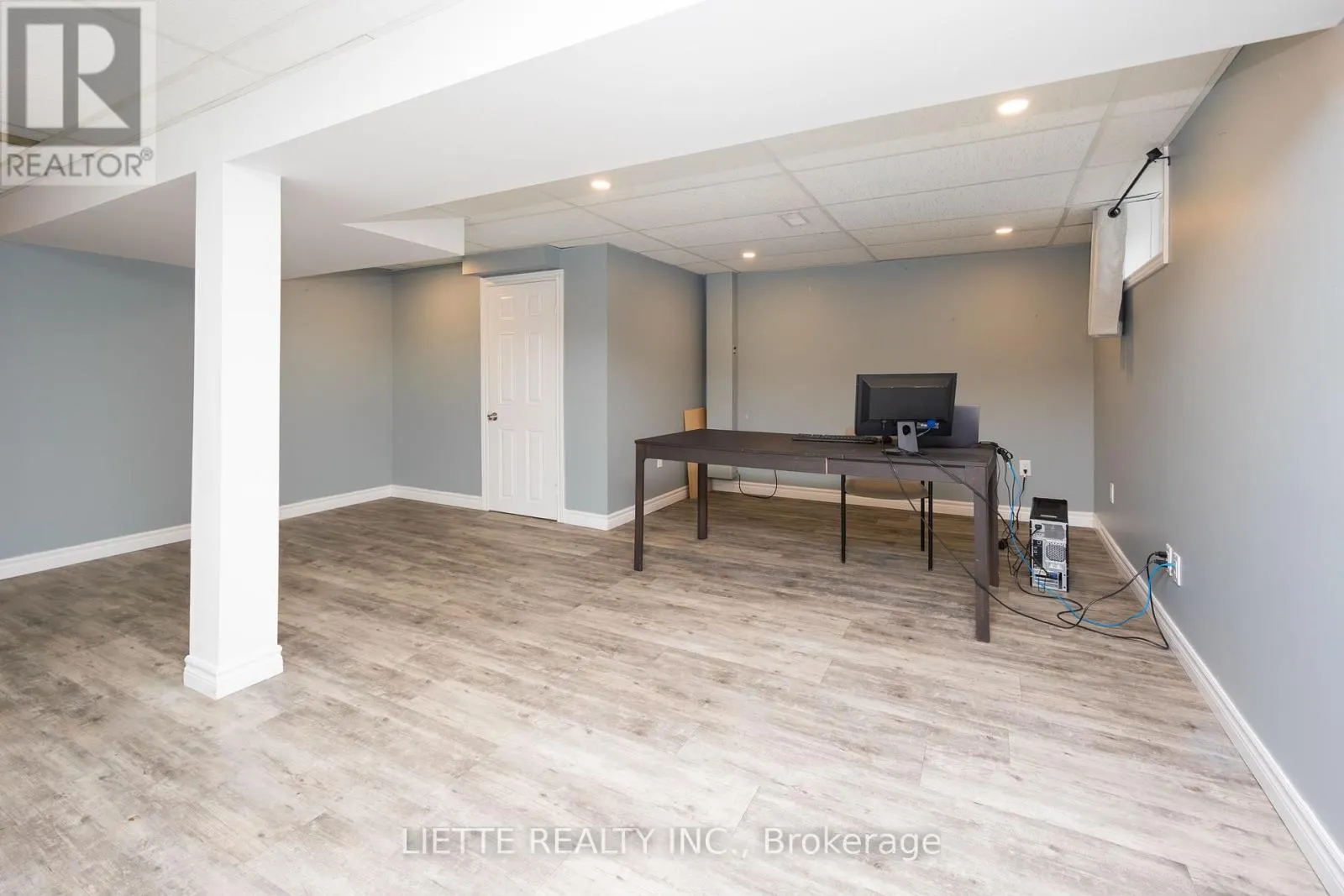 385 MAIN STREET S