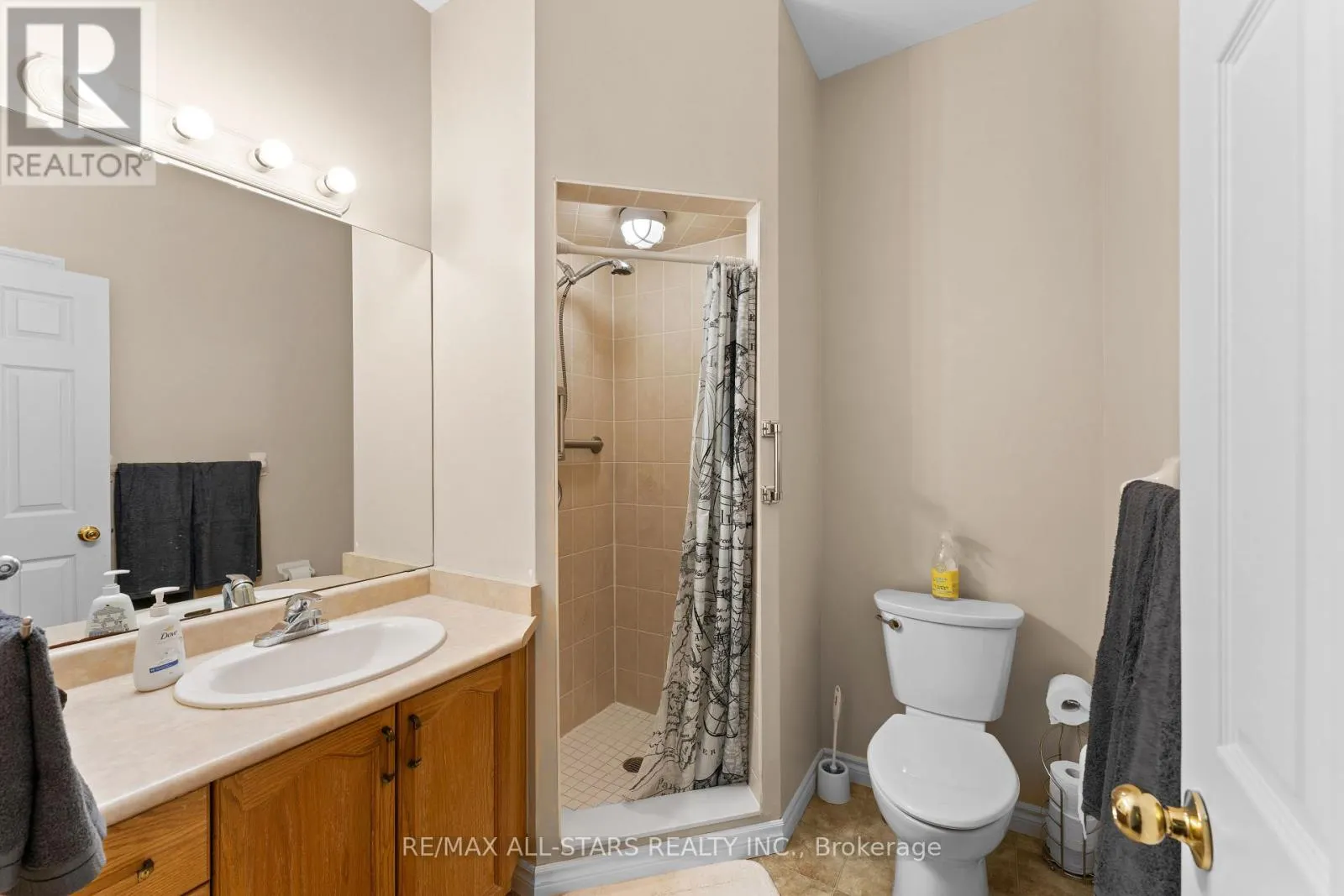 11 - 111 COLBORNE STREET #11