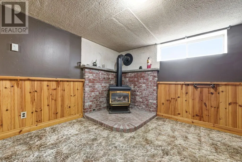 20 MAPLE AVENUE