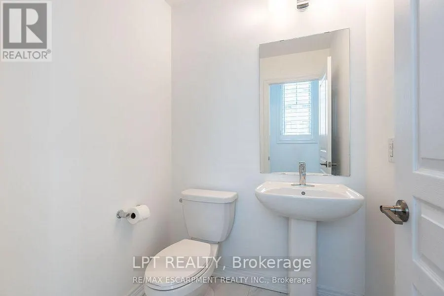 16 PLACE POLONAISE DRIVE